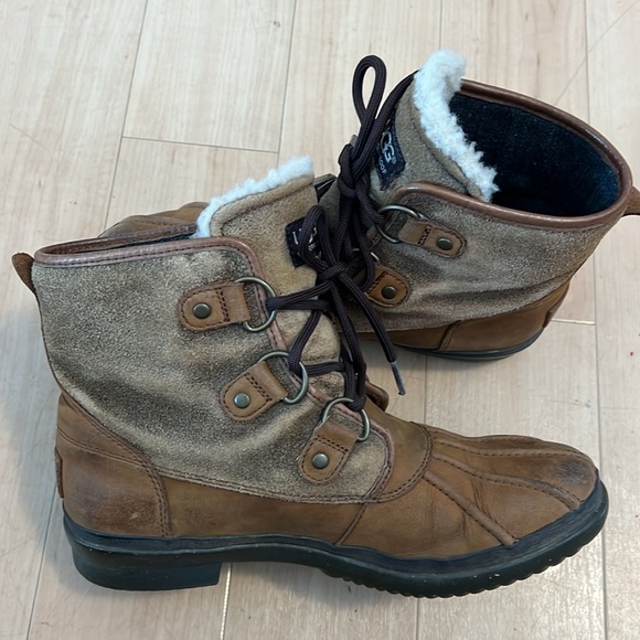 UGG Waterproof Boot Shearling Womens 7.5 - Picture 5 of 15